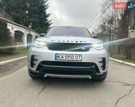 Серый Ленд Ровер Дискавери, объемом двигателя 2.99 л и пробегом 99 тыс. км за 36700 $, фото 2 на Automoto.ua