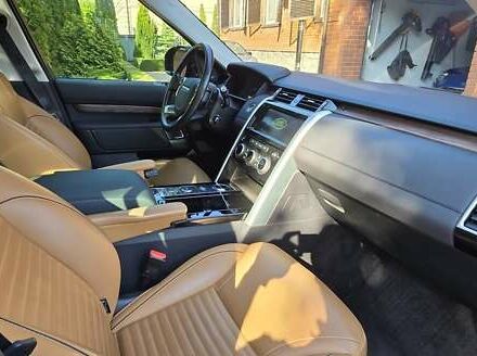 Серый Ленд Ровер Дискавери, объемом двигателя 3 л и пробегом 74 тыс. км за 50000 $, фото 20 на Automoto.ua