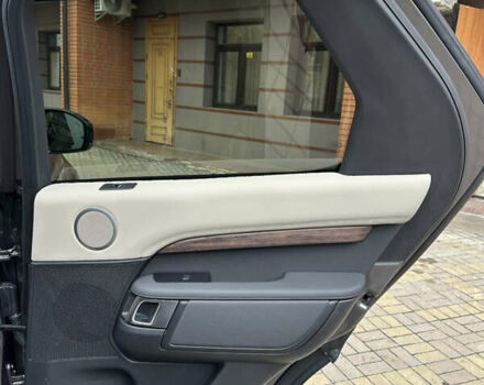 Серый Ленд Ровер Дискавери, объемом двигателя 3 л и пробегом 52 тыс. км за 39500 $, фото 88 на Automoto.ua