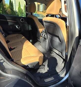 Серый Ленд Ровер Дискавери, объемом двигателя 3 л и пробегом 74 тыс. км за 50000 $, фото 16 на Automoto.ua