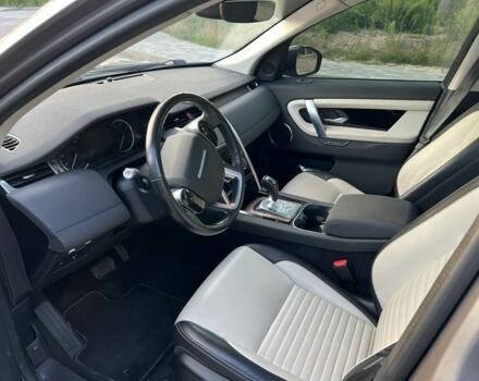 Ленд Ровер Дискавери 2020 в Житомире на Automoto.ua Серый Ленд Ровер Дискавери, объемом двигателя 2 л и пробегом 64 тыс. км за 29700 $, фото 4 на Automoto.ua