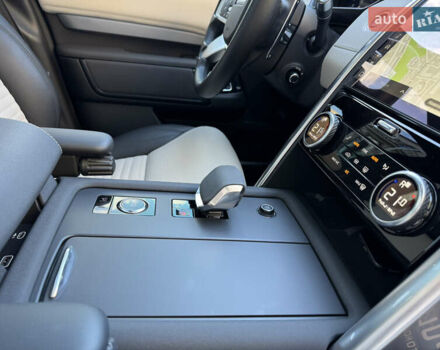 Ленд Ровер Дискавери 2021 в Киеве на Automoto.ua Серый Ленд Ровер Дискавери, объемом двигателя 3 л и пробегом 54 тыс. км за 58700 $, фото 44 на Automoto.ua