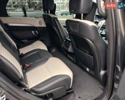 Серый Ленд Ровер Дискавери, объемом двигателя 3 л и пробегом 99 тыс. км за 49900 $, фото 6 на Automoto.ua