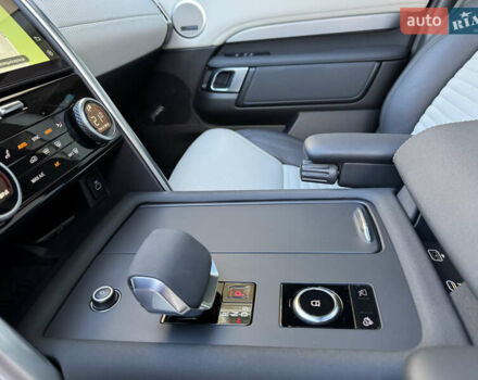 Ленд Ровер Дискавери 2021 в Киеве на Automoto.ua Серый Ленд Ровер Дискавери, объемом двигателя 3 л и пробегом 54 тыс. км за 58700 $, фото 45 на Automoto.ua