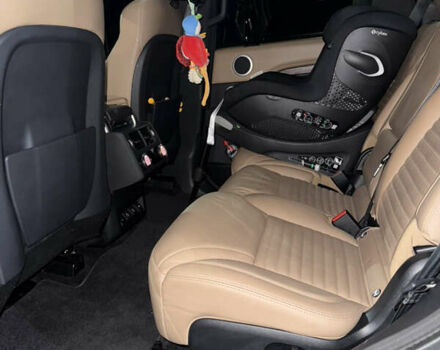 Серый Ленд Ровер Дискавери, объемом двигателя 3 л и пробегом 73 тыс. км за 64000 $, фото 8 на Automoto.ua