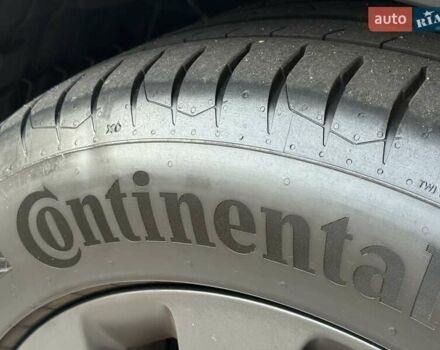 Серый Ленд Ровер Дискавери, объемом двигателя 3 л и пробегом 94 тыс. км за 48000 $, фото 13 на Automoto.ua