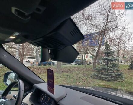 Серый Ленд Ровер Дискавери, объемом двигателя 3 л и пробегом 99 тыс. км за 49900 $, фото 3 на Automoto.ua