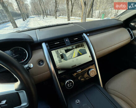 Сірий Ленд Ровер Діскавері, об'ємом двигуна 3 л та пробігом 45 тис. км за 78000 $, фото 32 на Automoto.ua