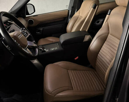 Сірий Ленд Ровер Діскавері, об'ємом двигуна 3 л та пробігом 45 тис. км за 78000 $, фото 56 на Automoto.ua