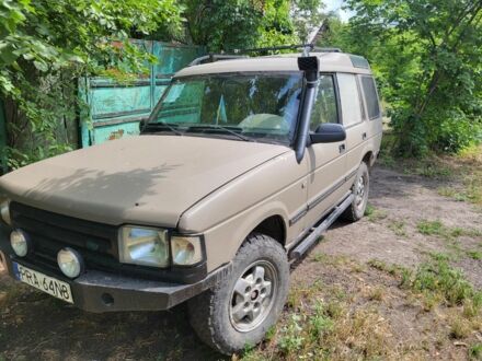 Ленд Ровер Дискавери 1996 в Славянске на Automoto.ua Серый Ленд Ровер Дискавери, объемом двигателя 2.5 л и пробегом 215 тыс. км за 3500 $, фото 1 на Automoto.ua
