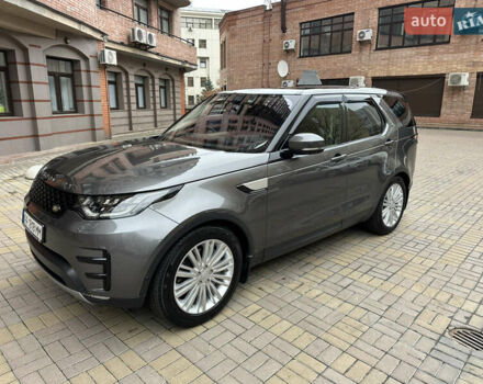 Серый Ленд Ровер Дискавери, объемом двигателя 3 л и пробегом 52 тыс. км за 39500 $, фото 1 на Automoto.ua