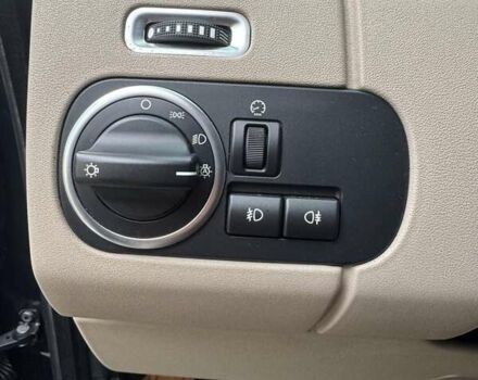 Синій Ленд Ровер Діскавері, об'ємом двигуна 2.99 л та пробігом 190 тис. км за 18399 $, фото 15 на Automoto.ua