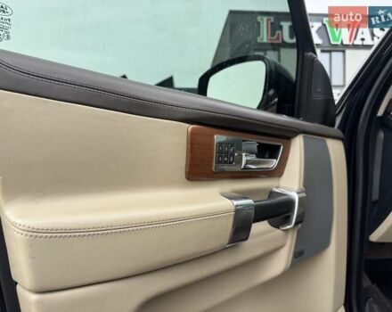 Синій Ленд Ровер Діскавері, об'ємом двигуна 2.99 л та пробігом 190 тис. км за 18399 $, фото 12 на Automoto.ua