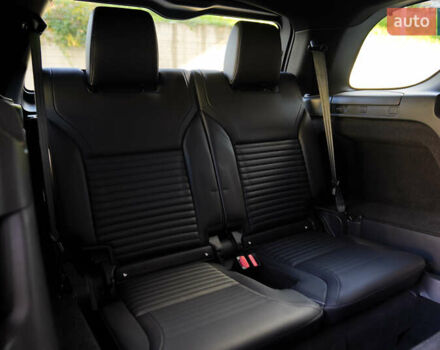 Ленд Ровер Дискавери 2023 в Киеве на Automoto.ua Синий Ленд Ровер Дискавери, объемом двигателя 3 л и пробегом 42 тыс. км за 61500 $, фото 31 на Automoto.ua