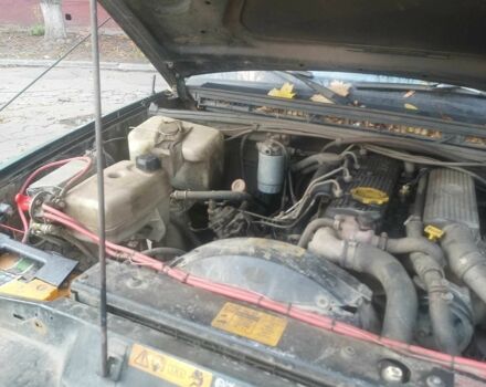 Зелений Ленд Ровер Діскавері, об'ємом двигуна 2.5 л та пробігом 300 тис. км за 1790 $, фото 8 на Automoto.ua