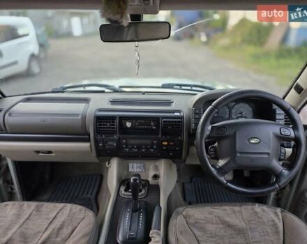 Ленд Ровер Дискавери 2004 в Иршава на Automoto.ua Зеленый Ленд Ровер Дискавери, объемом двигателя 2.5 л и пробегом 164 тыс. км за 3999 $, фото 4 на Automoto.ua