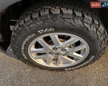 Зелений Ленд Ровер Діскавері, об'ємом двигуна 2.7 л та пробігом 192 тис. км за 14500 $, фото 14 на Automoto.ua