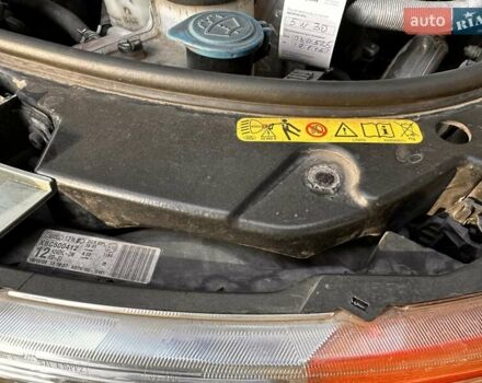 Зелений Ленд Ровер Діскавері, об'ємом двигуна 2.7 л та пробігом 192 тис. км за 14500 $, фото 35 на Automoto.ua