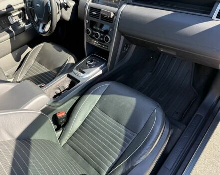 Зелений Ленд Ровер Діскавері, об'ємом двигуна 2 л та пробігом 123 тис. км за 21000 $, фото 6 на Automoto.ua