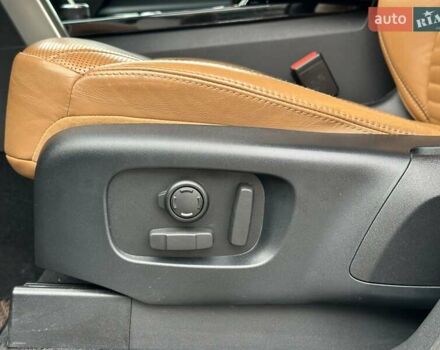 Зелений Ленд Ровер Діскавері, об'ємом двигуна 3 л та пробігом 72 тис. км за 38490 $, фото 21 на Automoto.ua