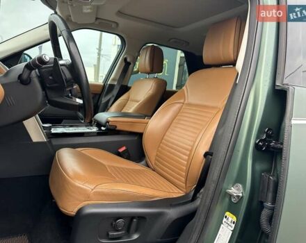 Зелений Ленд Ровер Діскавері, об'ємом двигуна 3 л та пробігом 72 тис. км за 38490 $, фото 22 на Automoto.ua