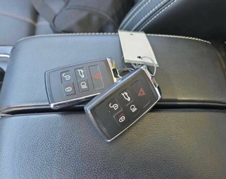 Белый Ленд Ровер Другая, объемом двигателя 0 л и пробегом 11 тыс. км за 38000 $, фото 12 на Automoto.ua