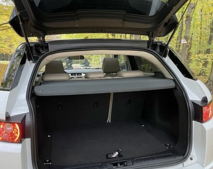 Белый Ленд Ровер Эвок, объемом двигателя 2 л и пробегом 181 тыс. км за 15800 $, фото 7 на Automoto.ua