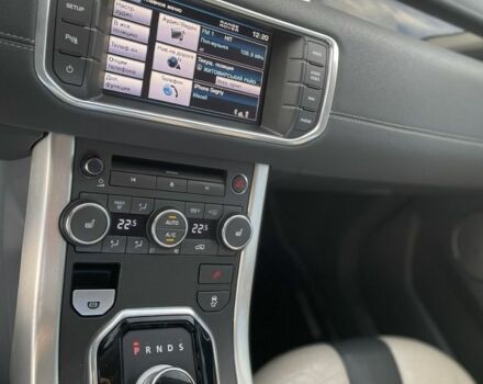 Белый Ленд Ровер Эвок, объемом двигателя 2.2 л и пробегом 209 тыс. км за 19500 $, фото 6 на Automoto.ua