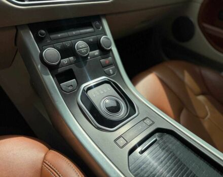 Белый Ленд Ровер Эвок, объемом двигателя 2 л и пробегом 267 тыс. км за 12700 $, фото 12 на Automoto.ua