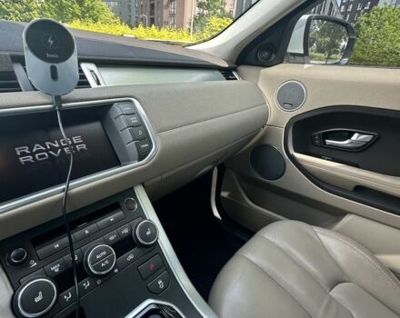 Белый Ленд Ровер Эвок, объемом двигателя 2.2 л и пробегом 168 тыс. км за 19000 $, фото 10 на Automoto.ua