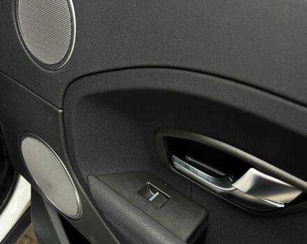 Білий Ленд Ровер Евок, об'ємом двигуна 2.2 л та пробігом 255 тис. км за 15500 $, фото 18 на Automoto.ua