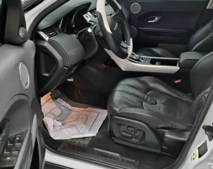 Ленд Ровер Эвок 2015 в Киеве на Automoto.ua Белый Ленд Ровер Эвок, объемом двигателя 2.2 л и пробегом 108 тыс. км за 16500 $, фото 5 на Automoto.ua
