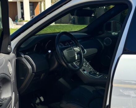 Белый Ленд Ровер Эвок, объемом двигателя 2 л и пробегом 134 тыс. км за 23400 $, фото 2 на Automoto.ua