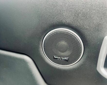 Чорний Ленд Ровер Евок, об'ємом двигуна 4.4 л та пробігом 332 тис. км за 8900 $, фото 6 на Automoto.ua