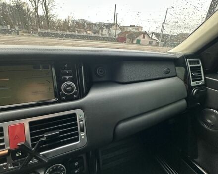 Черный Ленд Ровер Эвок, объемом двигателя 4.2 л и пробегом 307 тыс. км за 8999 $, фото 3 на Automoto.ua