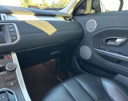 Чорний Ленд Ровер Евок, об'ємом двигуна 2 л та пробігом 165 тис. км за 15500 $, фото 7 на Automoto.ua