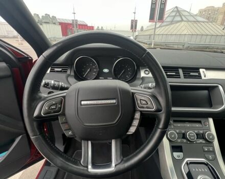 Красный Ленд Ровер Эвок, объемом двигателя 2 л и пробегом 133 тыс. км за 18500 $, фото 6 на Automoto.ua