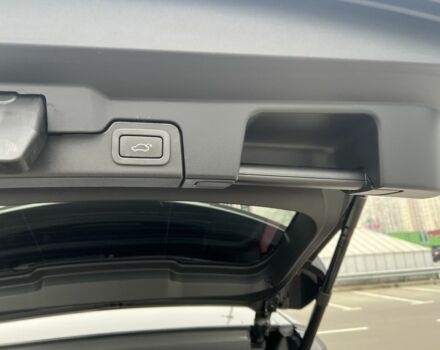 Красный Ленд Ровер Эвок, объемом двигателя 2 л и пробегом 133 тыс. км за 18500 $, фото 11 на Automoto.ua