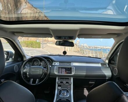 Серый Ленд Ровер Эвок, объемом двигателя 2.2 л и пробегом 217 тыс. км за 18000 $, фото 4 на Automoto.ua