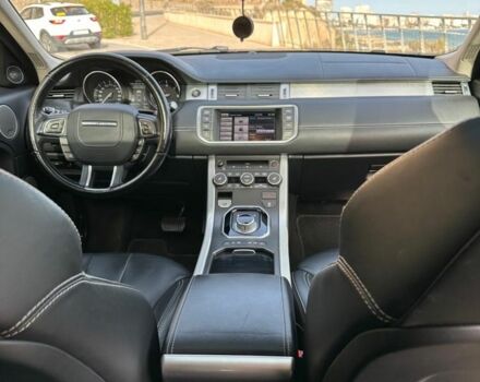 Серый Ленд Ровер Эвок, объемом двигателя 2.2 л и пробегом 217 тыс. км за 18000 $, фото 5 на Automoto.ua