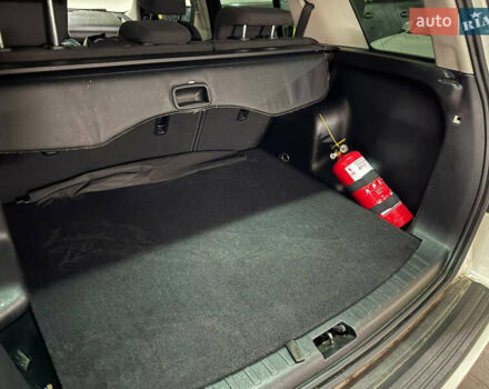 Ленд Ровер Фрилендер 2008 в Одессе на Automoto.ua Белый Ленд Ровер Фрилендер, объемом двигателя 3.2 л и пробегом 161 тыс. км за 8800 $, фото 8 на Automoto.ua