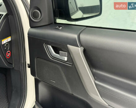 Белый Ленд Ровер Фрилендер, объемом двигателя 2.2 л и пробегом 190 тыс. км за 11500 $, фото 75 на Automoto.ua