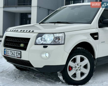 Белый Ленд Ровер Фрилендер, объемом двигателя 2.2 л и пробегом 190 тыс. км за 11500 $, фото 8 на Automoto.ua