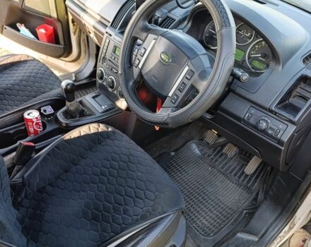 Білий Ленд Ровер Freelander, об'ємом двигуна 2 л та пробігом 1 тис. км за 2701 $, фото 2 на Automoto.ua
