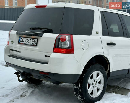 Белый Ленд Ровер Фрилендер, объемом двигателя 2.2 л и пробегом 190 тыс. км за 11500 $, фото 6 на Automoto.ua