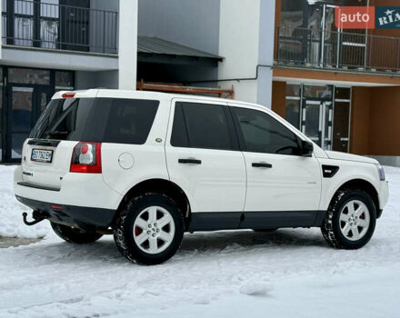 Белый Ленд Ровер Фрилендер, объемом двигателя 2.2 л и пробегом 190 тыс. км за 11500 $, фото 10 на Automoto.ua