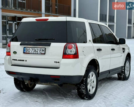 Белый Ленд Ровер Фрилендер, объемом двигателя 2.2 л и пробегом 190 тыс. км за 11500 $, фото 19 на Automoto.ua