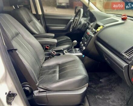 Білий Ленд Ровер Freelander, об'ємом двигуна 2.2 л та пробігом 240 тис. км за 12500 $, фото 28 на Automoto.ua
