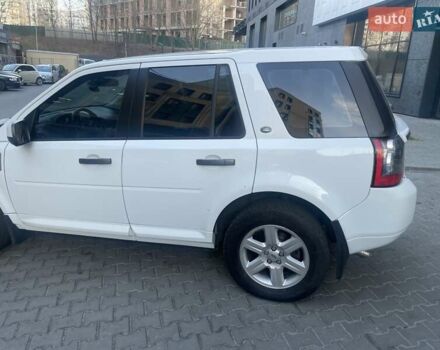Білий Ленд Ровер Freelander, об'ємом двигуна 2.18 л та пробігом 300 тис. км за 12500 $, фото 2 на Automoto.ua