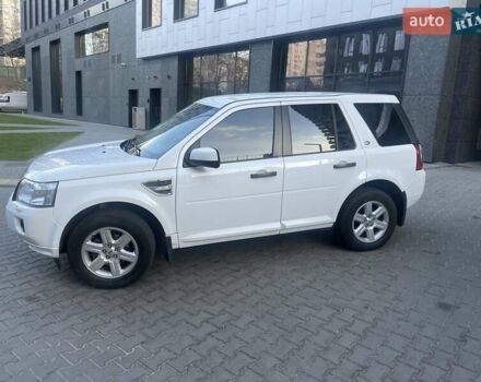 Білий Ленд Ровер Freelander, об'ємом двигуна 2.18 л та пробігом 300 тис. км за 12500 $, фото 1 на Automoto.ua